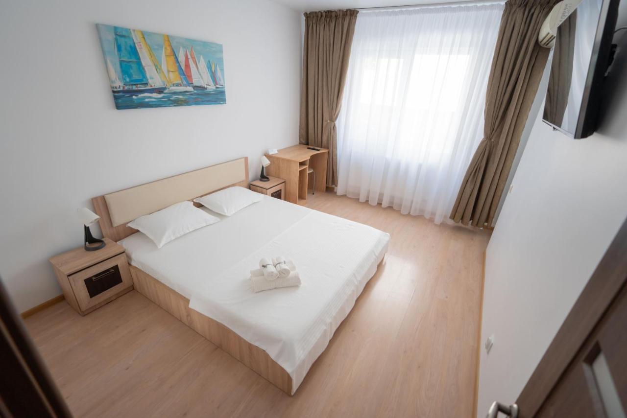 Hotel Studio Titan Bukarest Exteriör bild